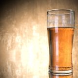 初耳学：底が狭いグラスで飲むと無意識で酒量が激増する理由